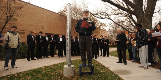 08tg_peacepole_8424