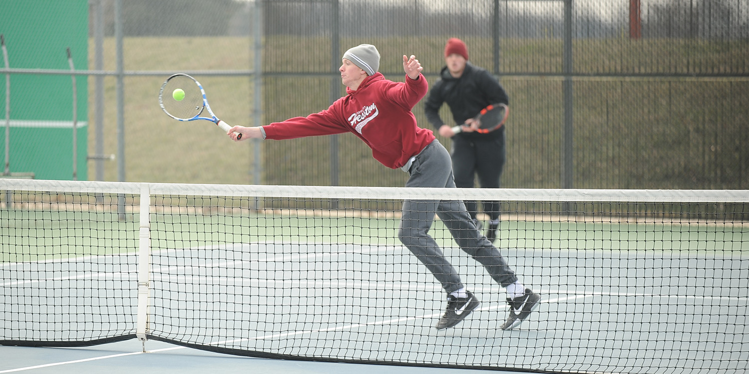 Lark women’s tennis wins, men’s team falls at Kansas Wesleyan