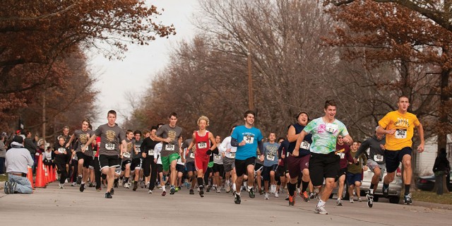 TG11hustle-024 Participants in the 20th annual Howard Hustle begin the race during Thanksgiving Weekend. Pictured in front from left are prospective students Jared Wedel (Hesston, Kan.), Joshua Troyer (Goshen, Ind.), Nick Woodward (Goshen, Ind.), sophomore Stephen Quenzer (Visalia, Calif.), sophomore Andrew Penner (Fresno, Calif.), freshman Matt Hershey (Harleysville, Pa.) and prospective student Tyler Denlinger (Perkasie, Pa.).