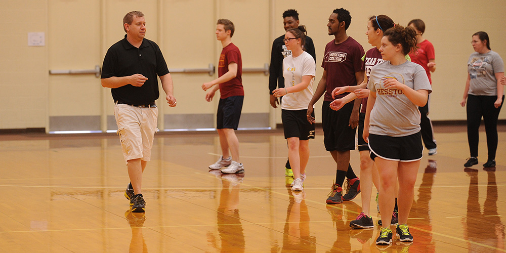 Clay Stauffer leads Lifetime Fitness and Wellness class