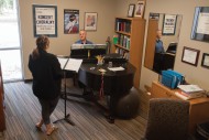 Casey Perez ’16 (Kalona, Iowa) has a voice lesson with music faculty member Matt Schloneger ’92.