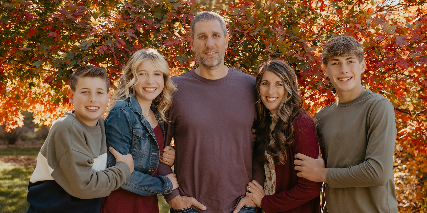 Kellen, Taylor, Mark, DeeDee and Kason Landes - photo by Bailey Unruh